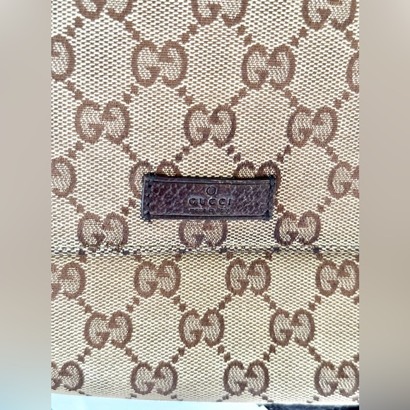 Gucci Belt Bag / Chest Bag - Picture 5 of 13